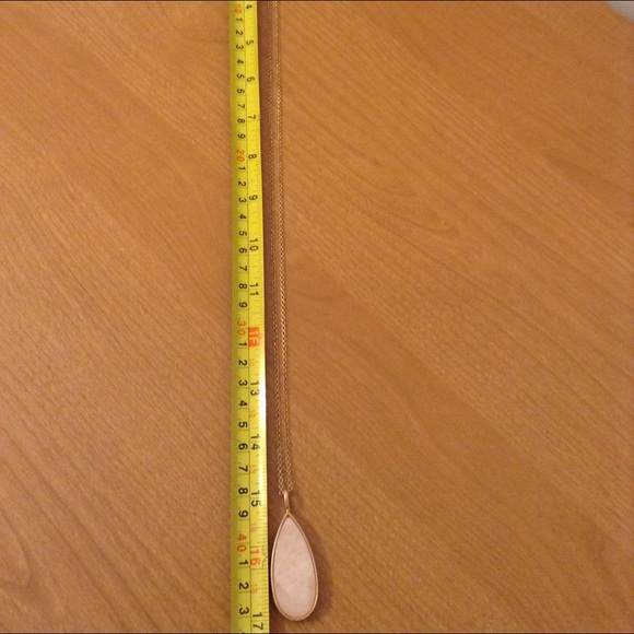 Stone necklace - Picture 3 of 3